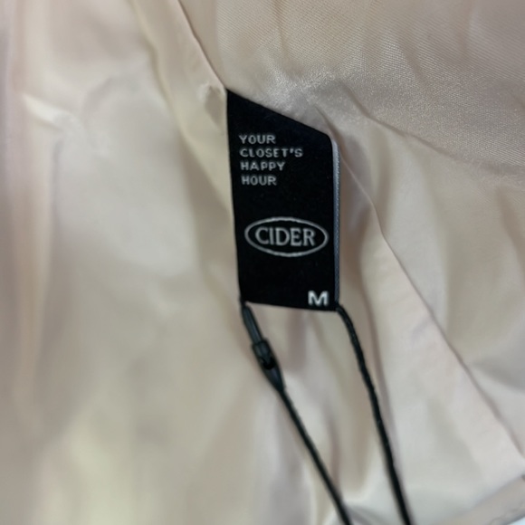 NWT CiderSolid Cream Hooded Quilted Vest - Picture 7 of 8